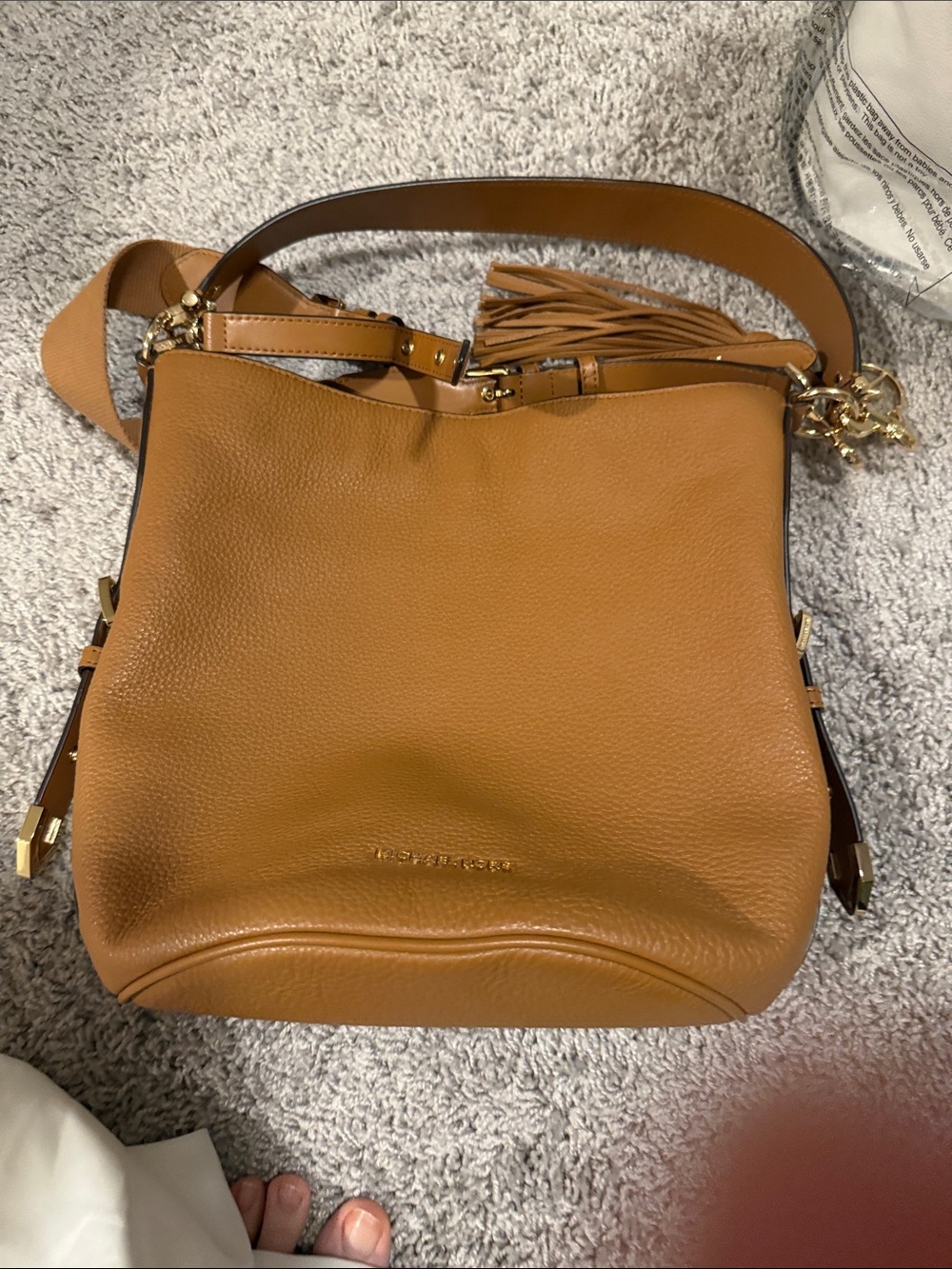 Michael Kors Brooke Pebbled Leather Medium Bucket Bag in Acorn